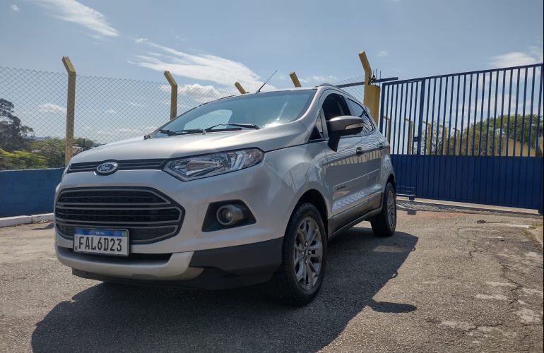 Ford Ecosport Freestyle 1.6 16V (Flex) - Foto #2