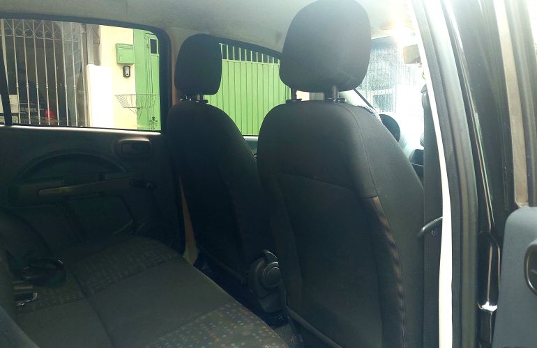 Fiat Uno Vivace 1.0 8V (Flex) 4p - Foto #9