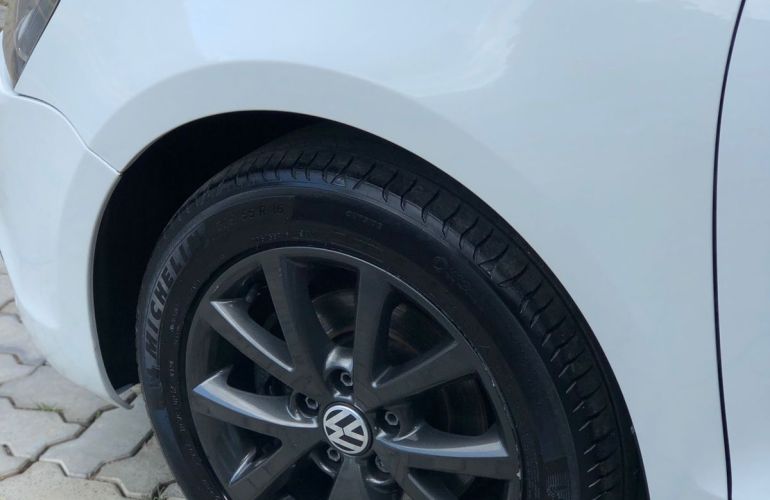 Volkswagen Jetta 2.0 Comfortline Tiptronic (Flex) - Foto #4