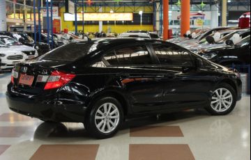 Honda Civic 1.8 LXS 16v - Foto #2