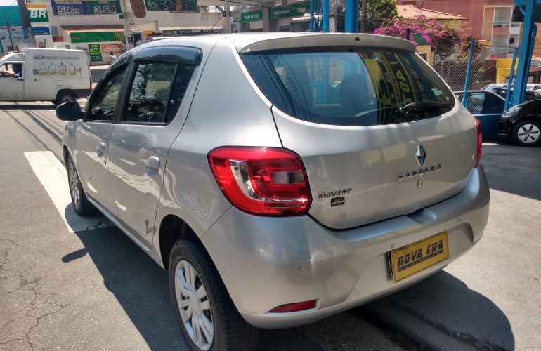 Renault Sandero Expression Pack Avantage 1.6 8V Hi-Power - Foto #4