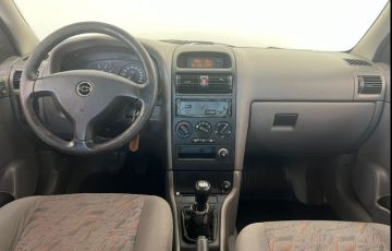 Chevrolet Astra 1.8 MPFi GL Sedan 8v - Foto #7