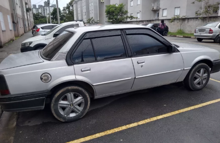 Chevrolet Monza Sedan SLE 2.0 EFi - Foto #2