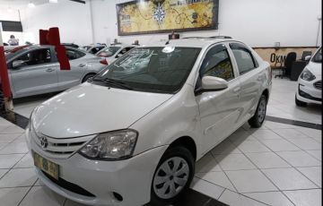 Toyota Etios 1.5 X Sedan 16v - Foto #3