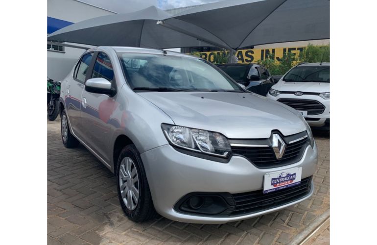 Renault Logan Expression 1.0 16V (Flex) - Foto #3