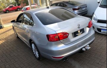 Volkswagen Jetta 2.0 TSI Highline DSG - Foto #5