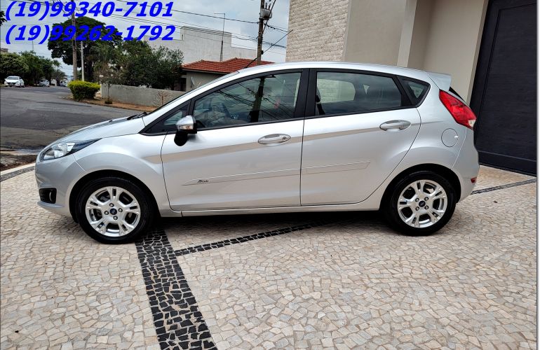 Ford New Fiesta SE 1.6 16V - Foto #4