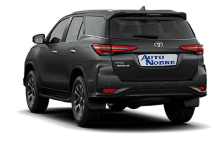 Toyota Hilux Sw4 2.8 D-4d Turbo Diamond 7l 4x4 - Foto #4