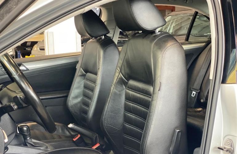 Volkswagen Jetta 2.0 TSi Highline 200cv - Foto #6