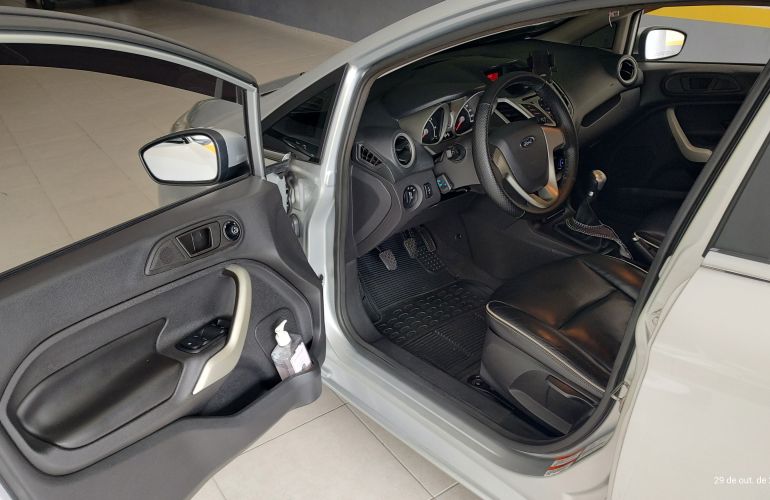 Ford Fiesta Sedan 1.6 (Flex) - Foto #9