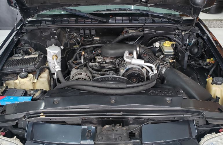Chevrolet Blazer DLX 4x2 4.3 SFi V6 - Foto #9