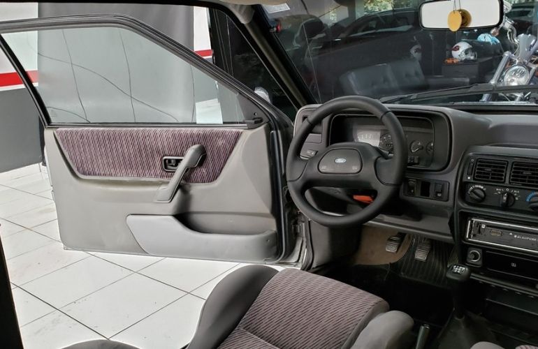Ford Escort Hatch XR3 1.8 - Foto #8