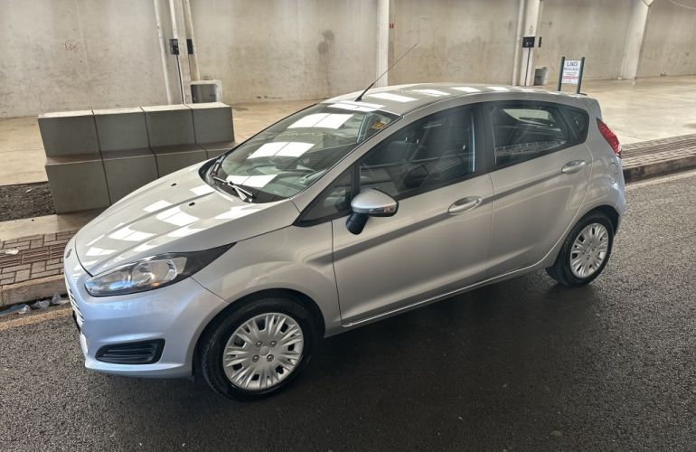 Ford New Fiesta 1.6 SE - Foto #2