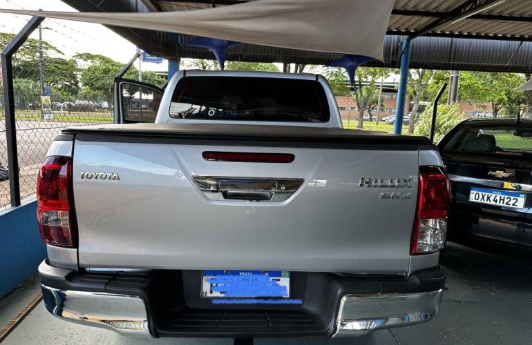 Toyota Hilux 2.8 TDI CD SRX 4x4 (Aut) - Foto #4
