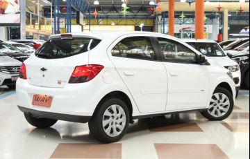 Chevrolet Onix 1.4 MPFi LT 8v - Foto #2