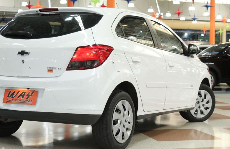 Chevrolet Onix 1.4 MPFi LT 8v - Foto #7