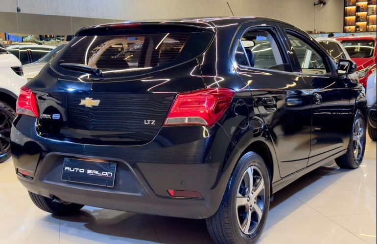 Chevrolet Onix 1.4 MPFi LTZ 8v - Foto #4