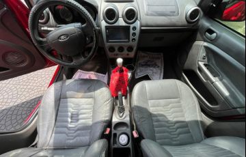 Ford Fiesta 1.0 Rocam Hatch 8v - Foto #7