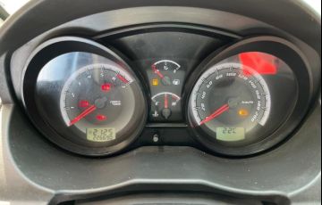 Ford Fiesta 1.0 Rocam Hatch 8v - Foto #9