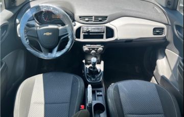 Chevrolet Onix 1.0 MPFi Joy 8V Flex 4p Manual - Foto #4