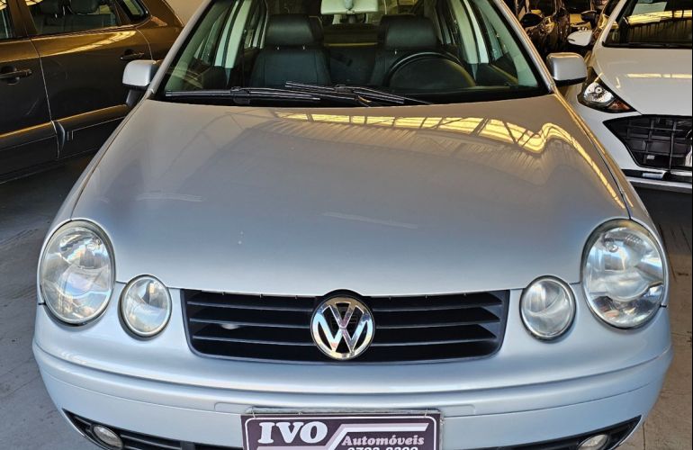Volkswagen Polo Sedan 1.6 Mi Evidence 8v - Foto #1