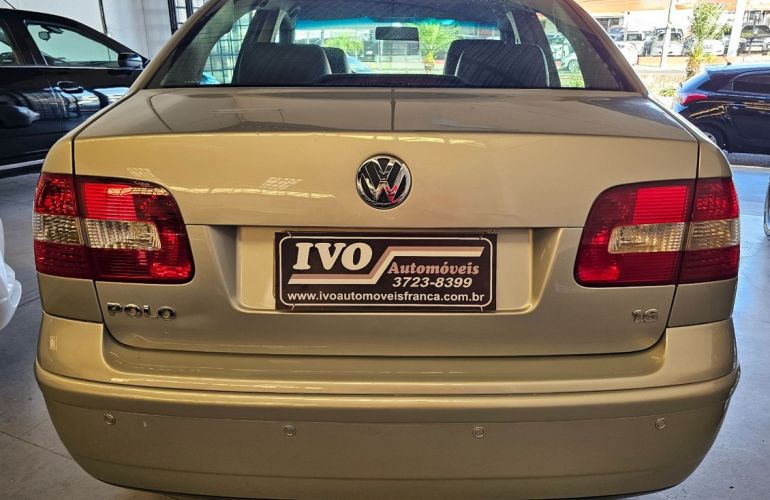 Volkswagen Polo Sedan 1.6 Mi Evidence 8v - Foto #5