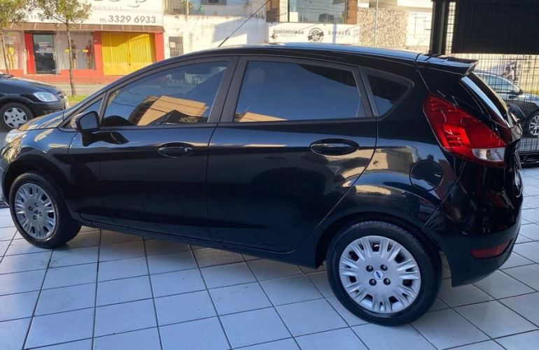 Ford Fiesta 1.6 SE Hatch 16v - Foto #2