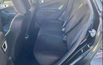 Ford Fiesta 1.6 SE Hatch 16v - Foto #8