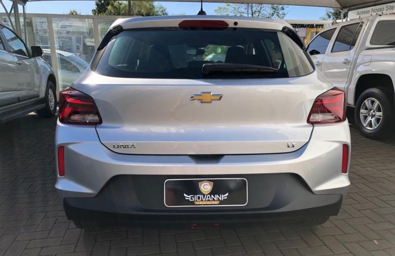 Chevrolet Onix Plus 1.0 LT - Foto #6