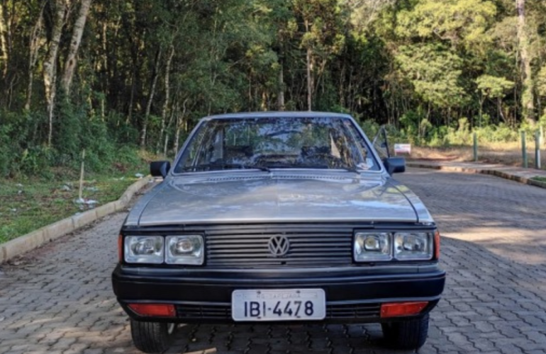 Volkswagen Passat 1.6 - Foto #2