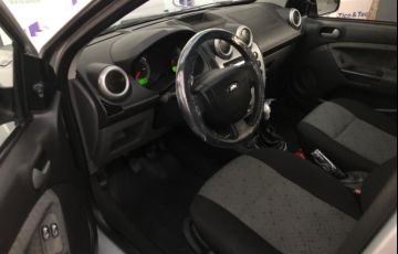 Ford Fiesta Hatch Class 1.6 (Flex) - Foto #8