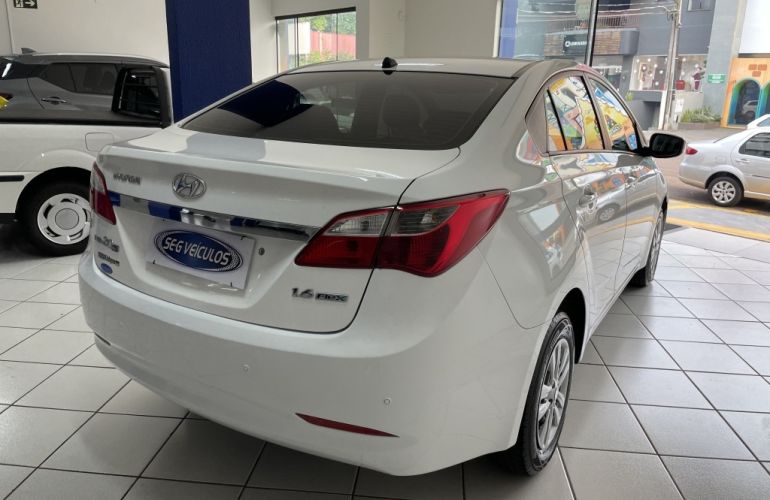 Hyundai HB20S 1.6 Comfort Plus - Foto #4