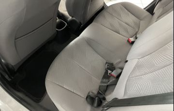 Hyundai HB20S 1.6 Comfort Plus - Foto #8