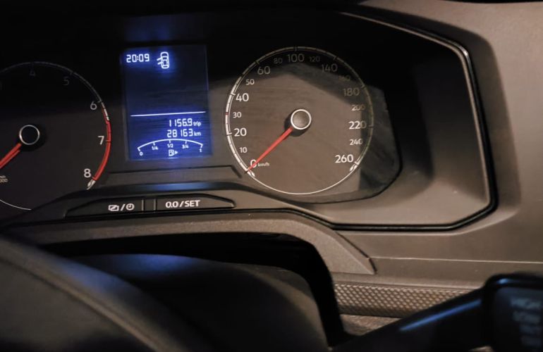 Volkswagen Polo 1.0 - Foto #1