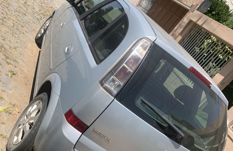 Chevrolet Meriva Premium 1.8 (Flex) (easytronic) - Foto #3