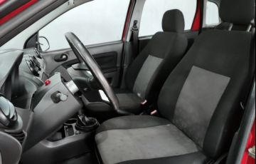 Ford Fiesta Hatch 1.0 - Foto #7