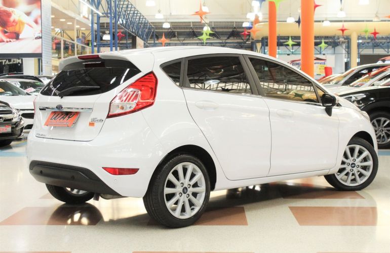 Ford Fiesta 1.6 Tivct Titanium - Foto #2