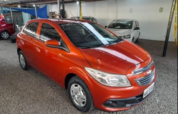 Chevrolet Onix 1.0 LT - Foto #1