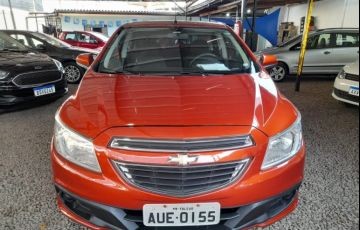 Chevrolet Onix 1.0 LT - Foto #2