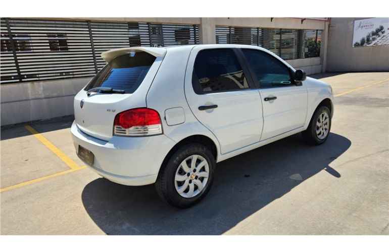 Fiat Palio 1.4 MPi Attractive 8V Flex 4p Manual - Foto #3