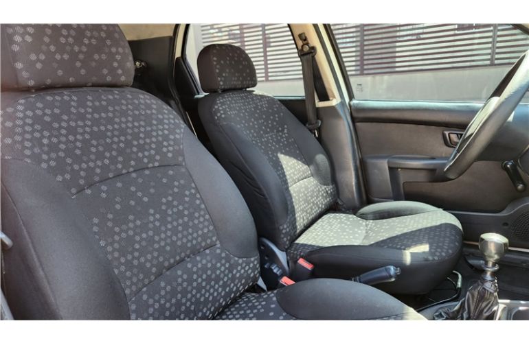 Fiat Palio 1.4 MPi Attractive 8V Flex 4p Manual - Foto #8