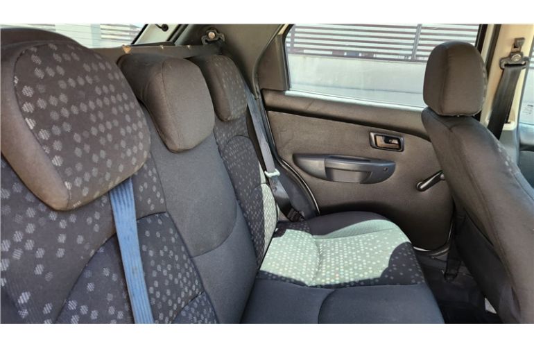 Fiat Palio 1.4 MPi Attractive 8V Flex 4p Manual - Foto #10