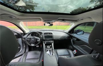 Jaguar F-pace 2.0 16V Turbo Diesel Prestige AWD 4p Automático - Foto #5