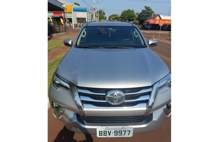 Toyota SW4 2.8 TDI SRX 5L 4x4 (Aut) - Foto #1