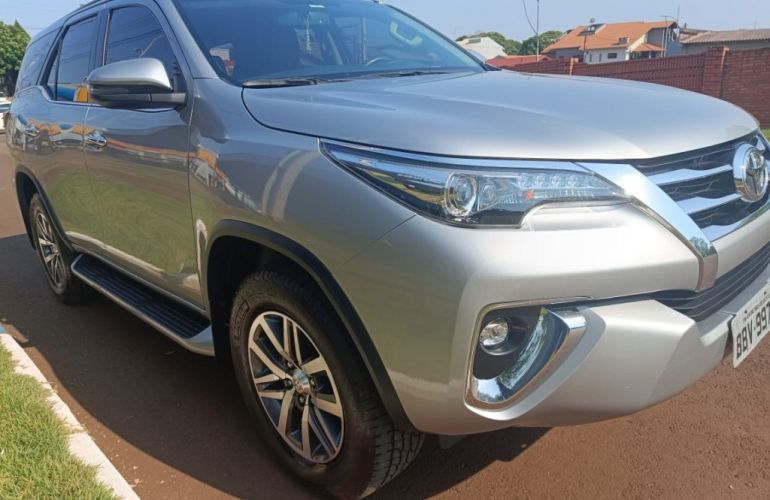 Toyota SW4 2.8 TDI SRX 5L 4x4 (Aut) - Foto #3