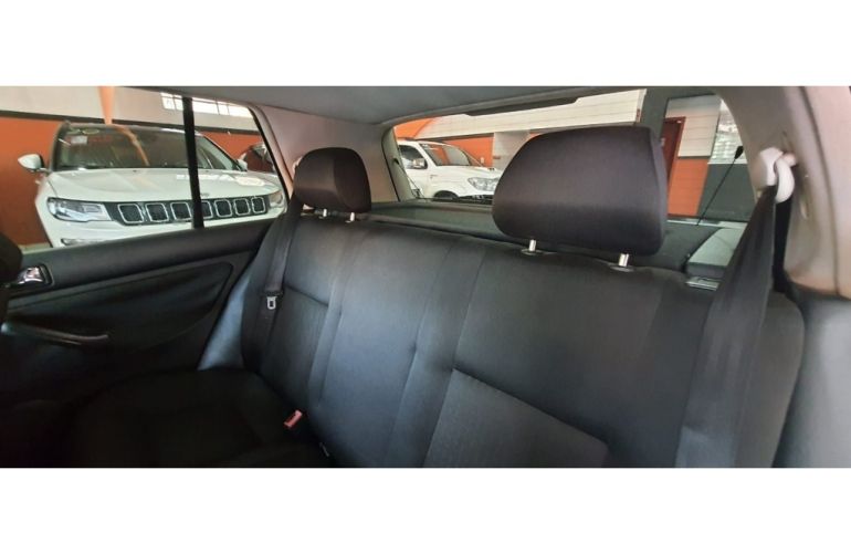 Volkswagen Golf 2.0 (Aut) - Foto #10