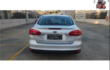 Ford Focus 2.0 SE Plus 16V Flex 4p Powershift - Foto #6