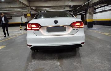 Volkswagen Jetta 2.0t - Foto #4