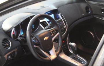 Chevrolet Cruze 1.8 LT 16V Sedan - Foto #3