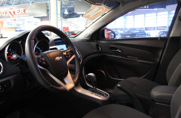 Chevrolet Cruze 1.8 LT 16V Sedan - Foto #4